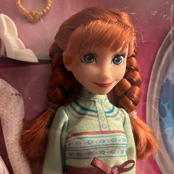 Disney Frozen II Anna Doll with Outfit - Picture 2 of 5